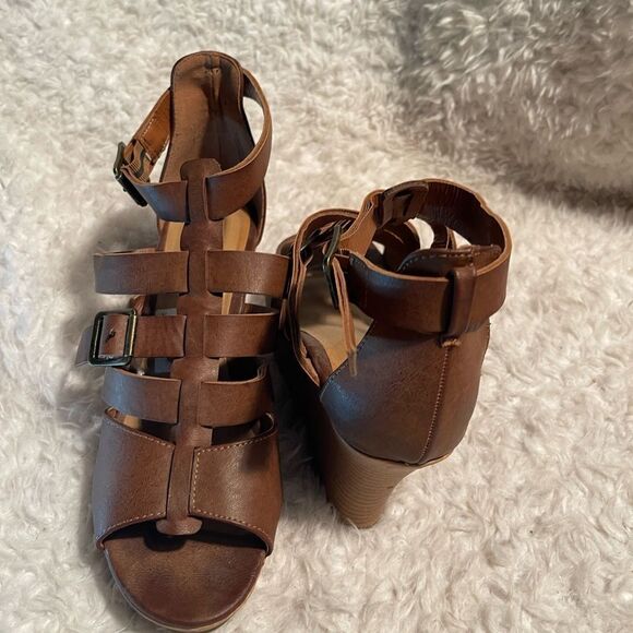 Self esteem tan  faux leather cage wedge ankle straps sandals Size 10 - Picture 5 of 11